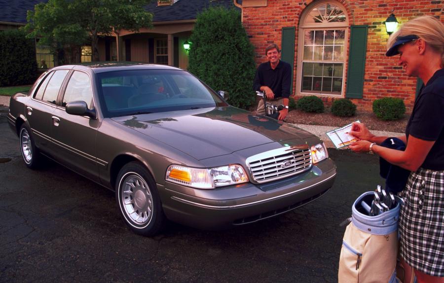  Ford Crown Victoria 1998 года  (фото 128 из 161)